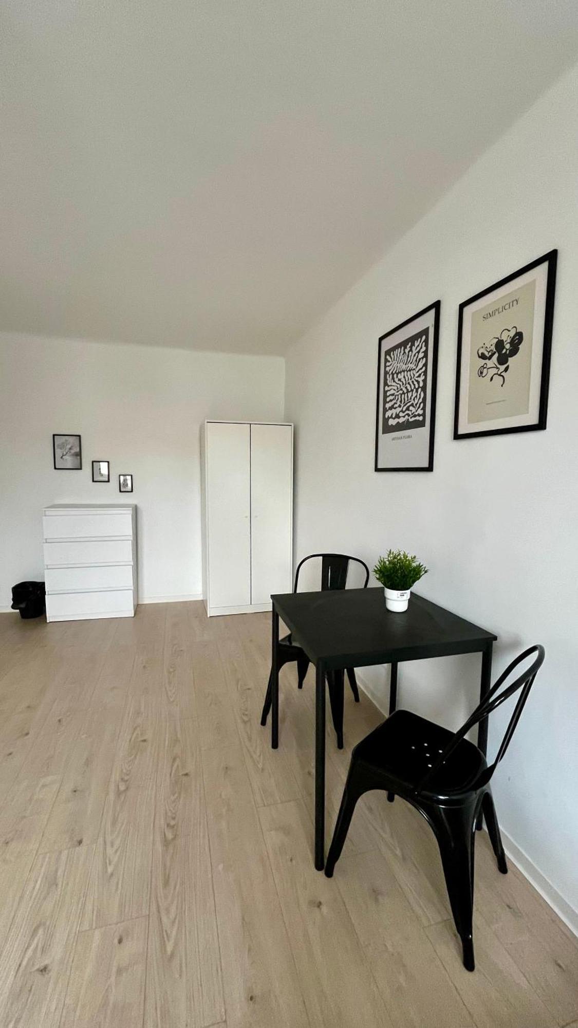 In - G5 * Warszawa